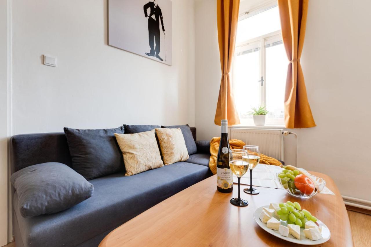 Sunshine Apartment Near The City Center Praag Buitenkant foto