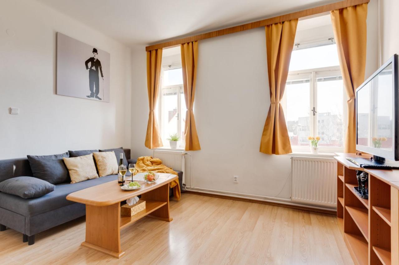 Sunshine Apartment Near The City Center Praag Buitenkant foto