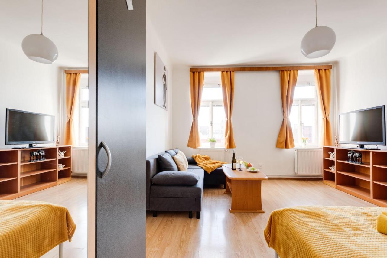 Sunshine Apartment Near The City Center Praag Buitenkant foto