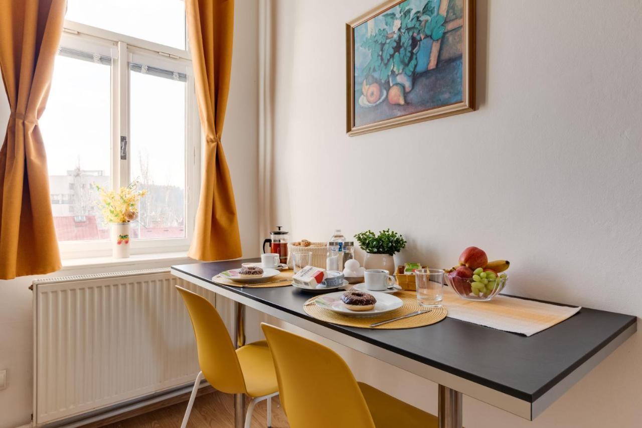 Sunshine Apartment Near The City Center Praag Buitenkant foto