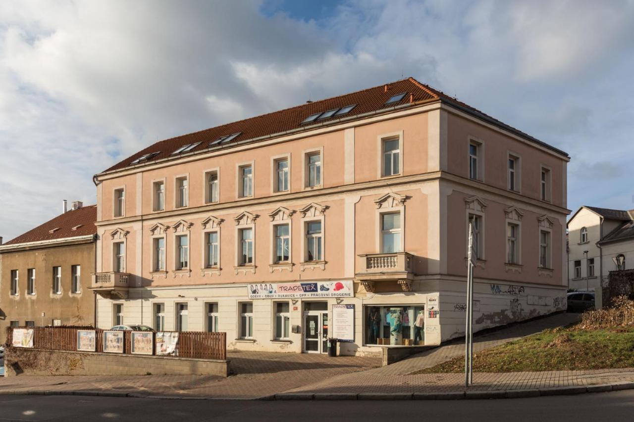 Sunshine Apartment Near The City Center Praag Buitenkant foto
