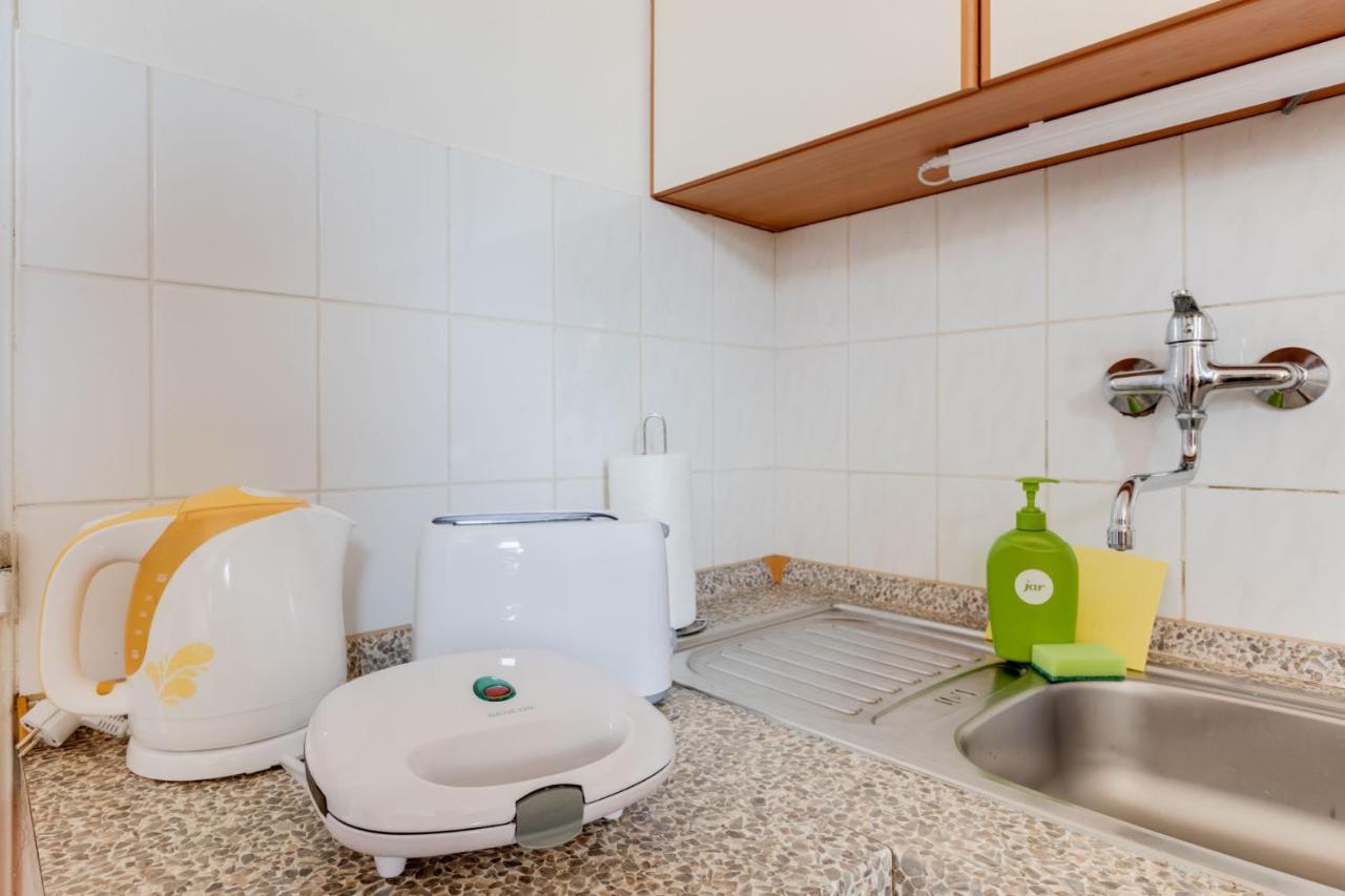 Sunshine Apartment Near The City Center Praag Buitenkant foto